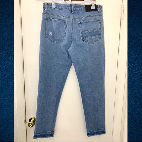 Men’s BoohooMan Ripped Distressed Frayed Hem Jeans Size: 34 R - Picture 4 of 6